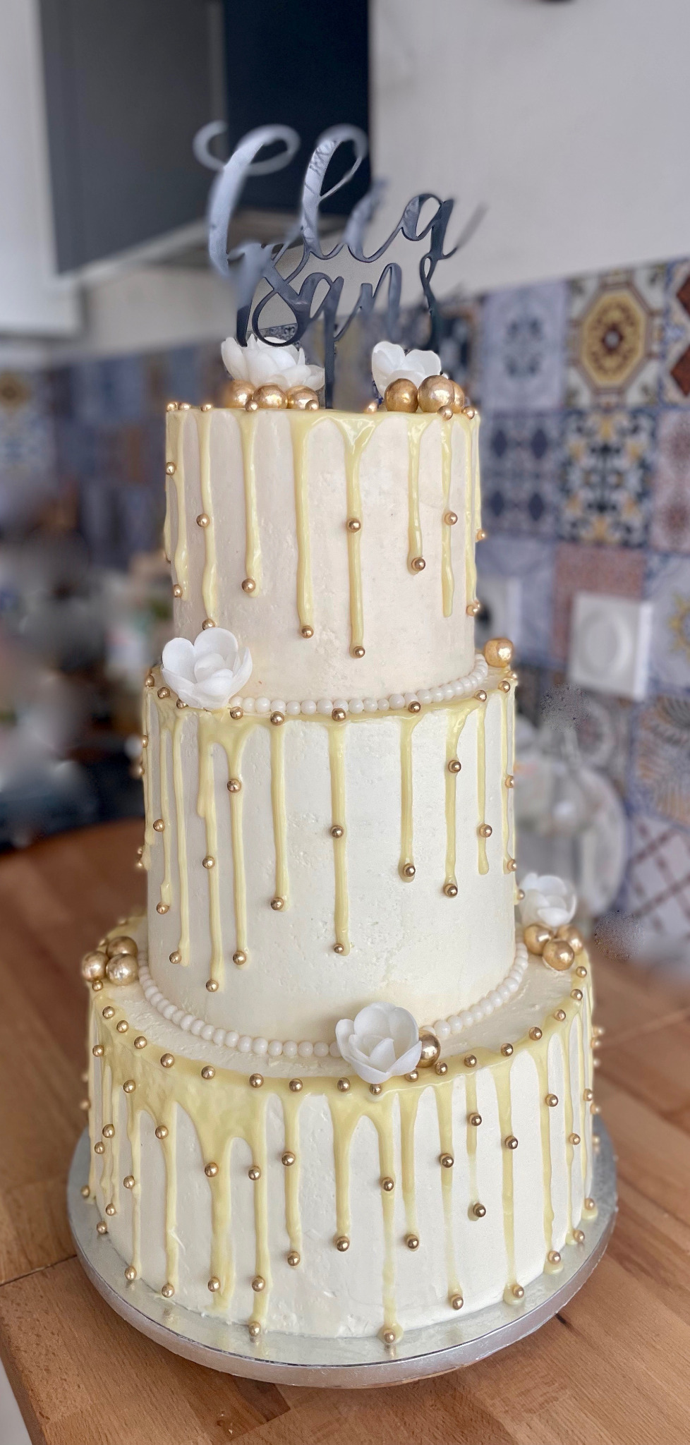 Wedding cake blanc et doré